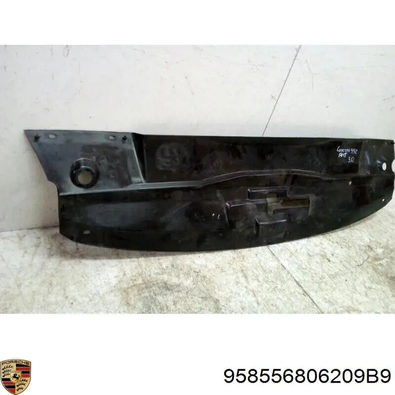 Купити 958556806209B9 Porsche Накладка верхня передньої панелі/супорту радіатора
