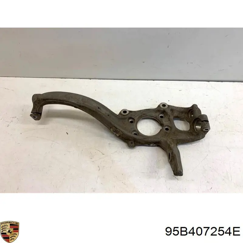 Кулак поворотний передній правий Porsche 95B407254E ціна, від 469.61 USD