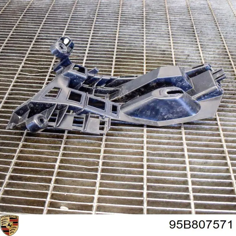 Кронштейн бампера заднього, лівий Porsche 95B807571 ціна, від 41.60 USD