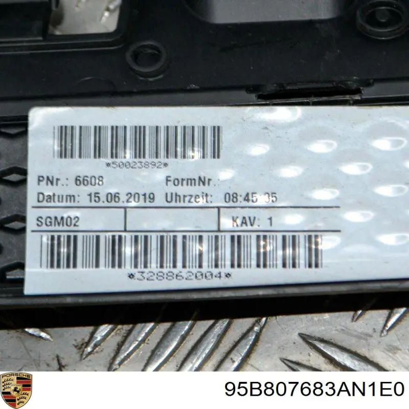  Porsche 95B807683AN1E0
