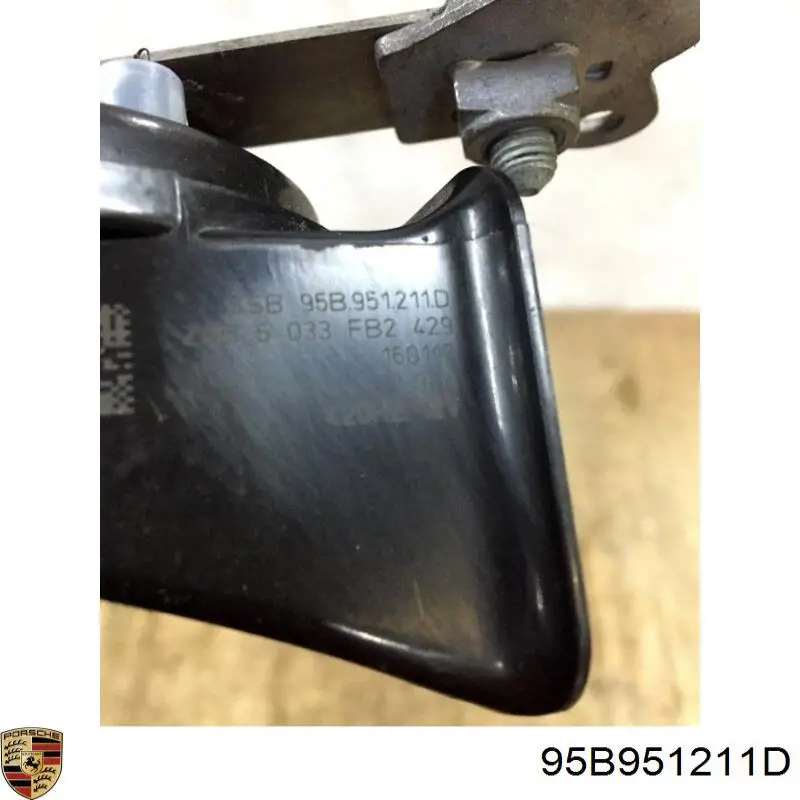  Porsche 95B951211B ціна, від 66.38 USD