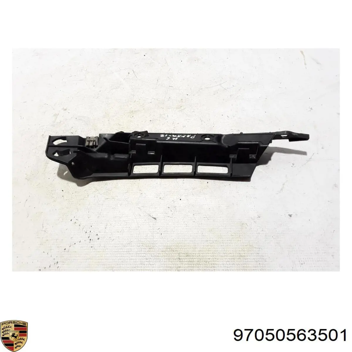 97050563500 Porsche Кронштейн бампера заднього, лівий