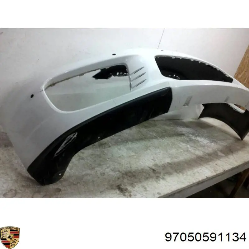 Передній бампер 97050591134 Porsche