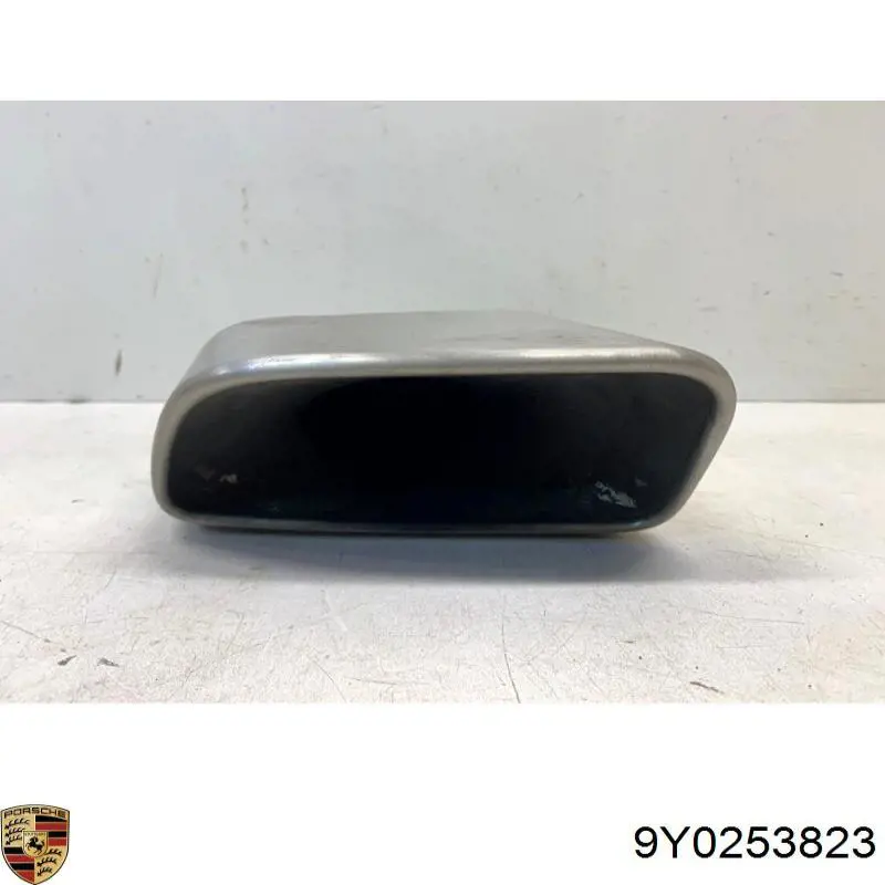 Насадка на глушник Porsche 9Y0253823 ціна, від 80.29 USD