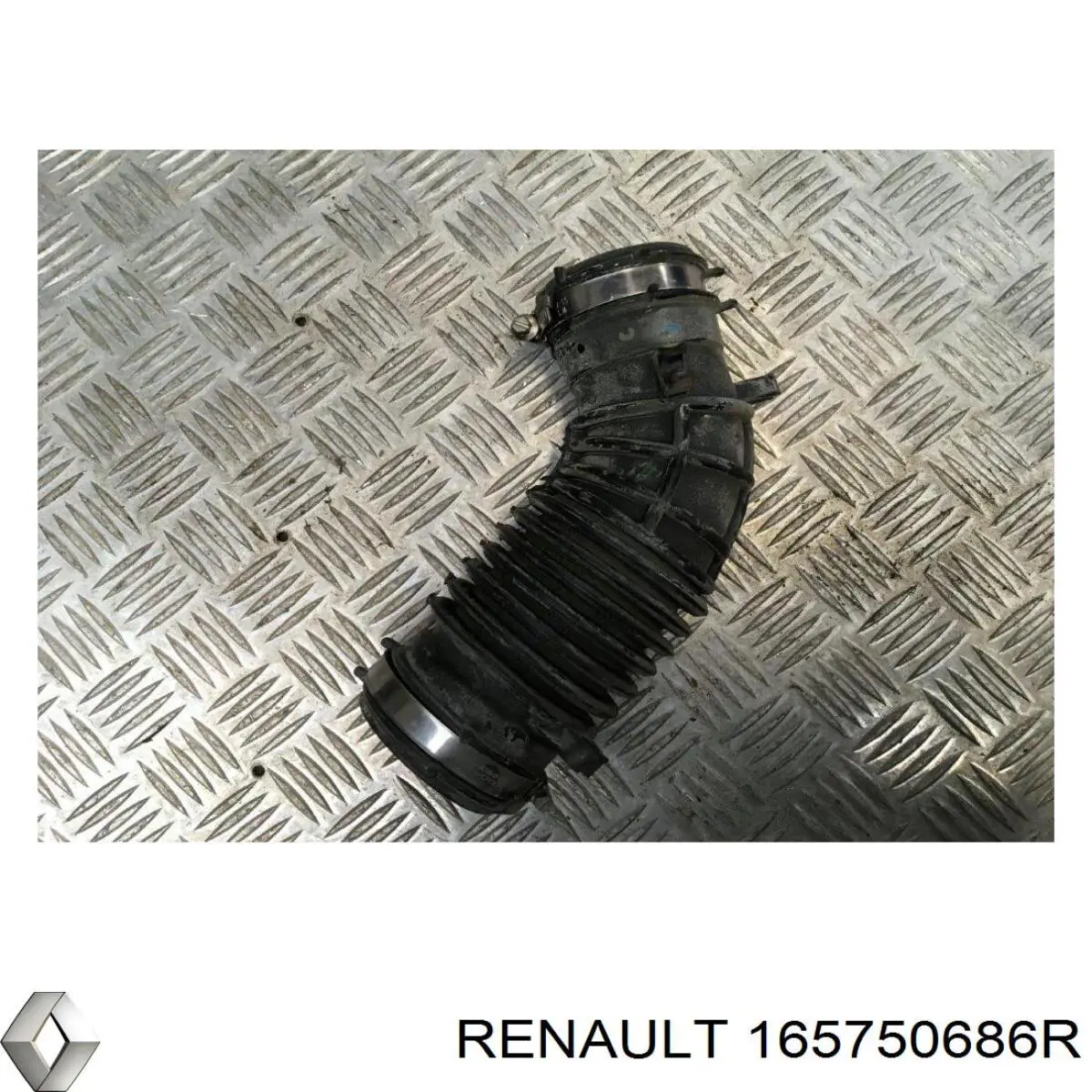 Купити 165750686R Renault (RVI) Патрубок повітряний, вихід повітряного фільтра