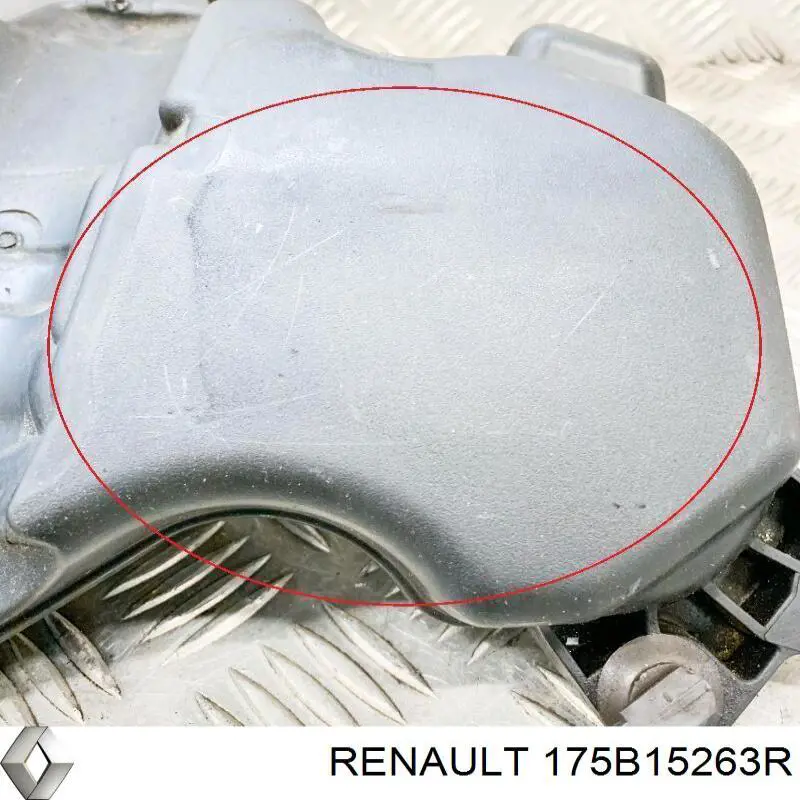 Купити 175B15263R Renault (RVI) Кришка двигуна декоративна