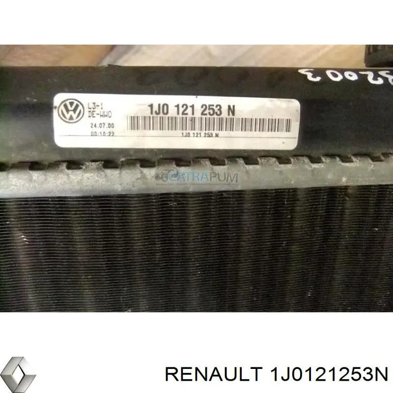 Радіатор охолодження двигуна 1J0121253N Renault (RVI)