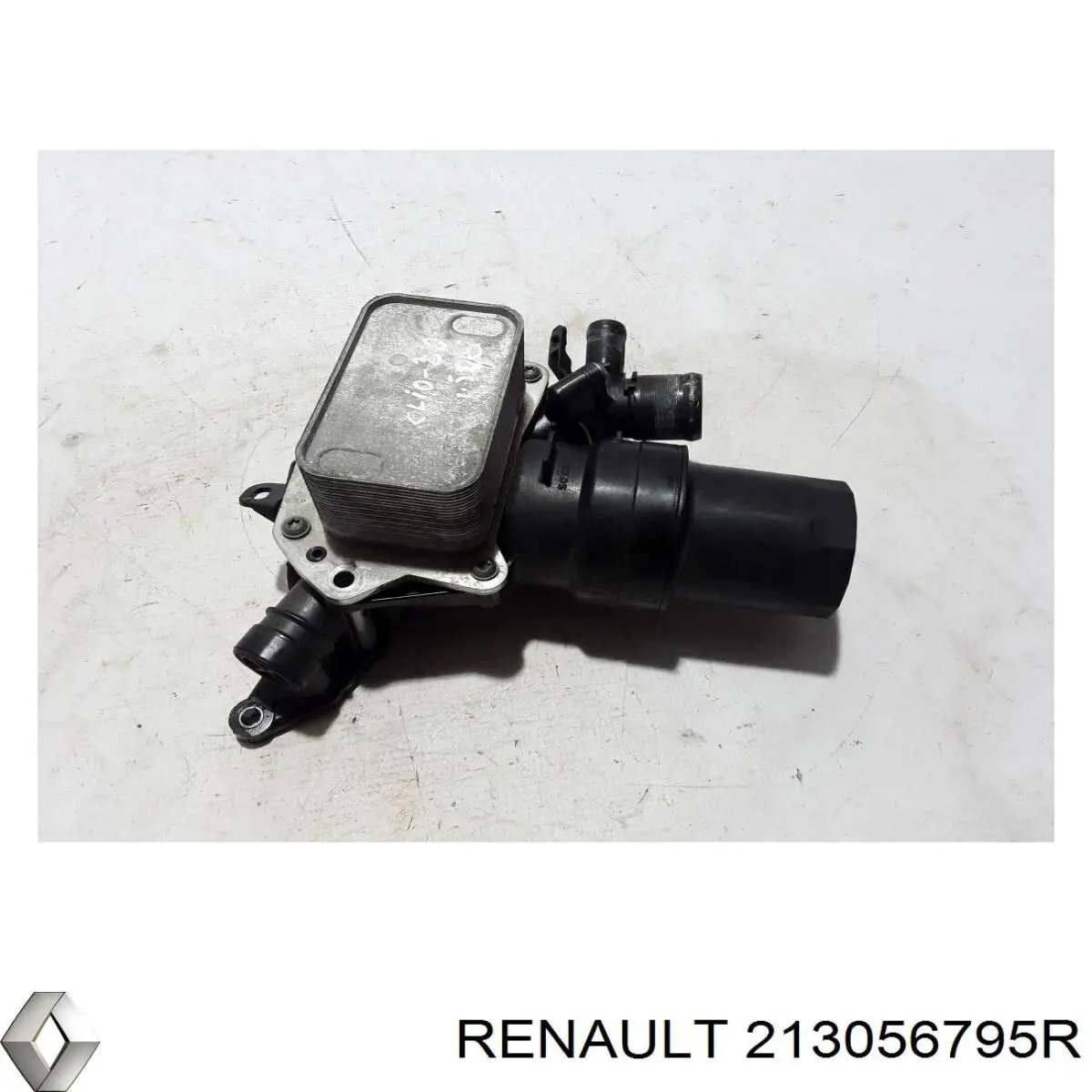 Радіатор масляний Renault SANDERO 2 (Рено Сандеро)