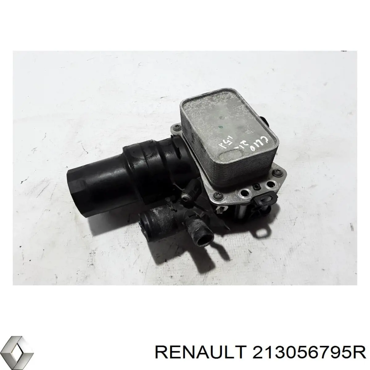 Радіатор масляний Renault (RVI) 213056795R ціна, від 48.44 USD
