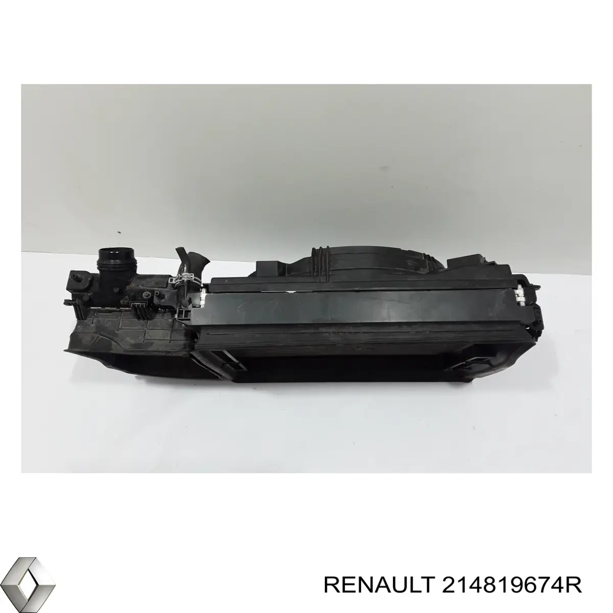 Дифузор радіатора охолодження, в зборі з двигуном і крильчаткою Renault (RVI) 214819674R ціна, від 161.10 USD