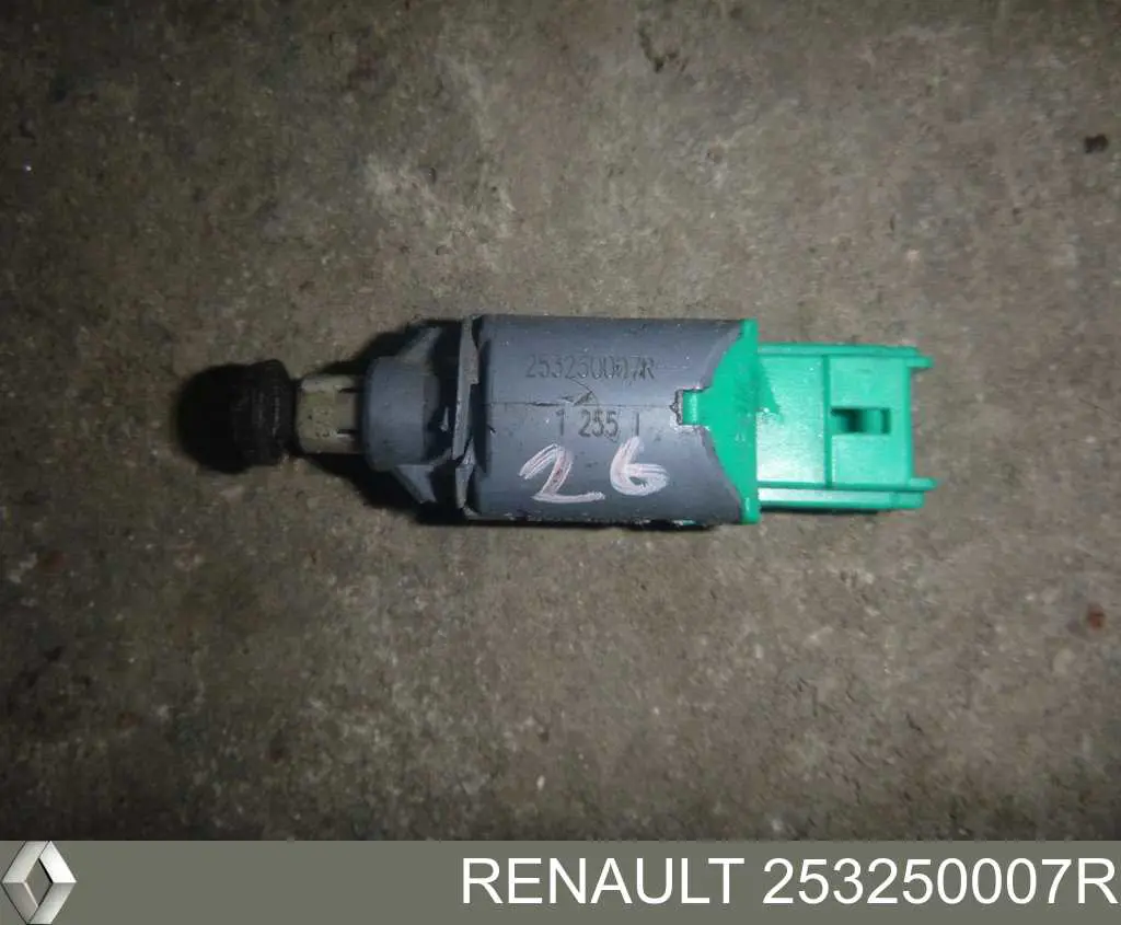 Купити 253250007R Renault (RVI) Датчик включення зчеплення