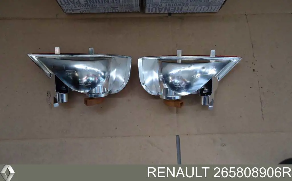 265808906R Renault (RVI) Фара задня, права