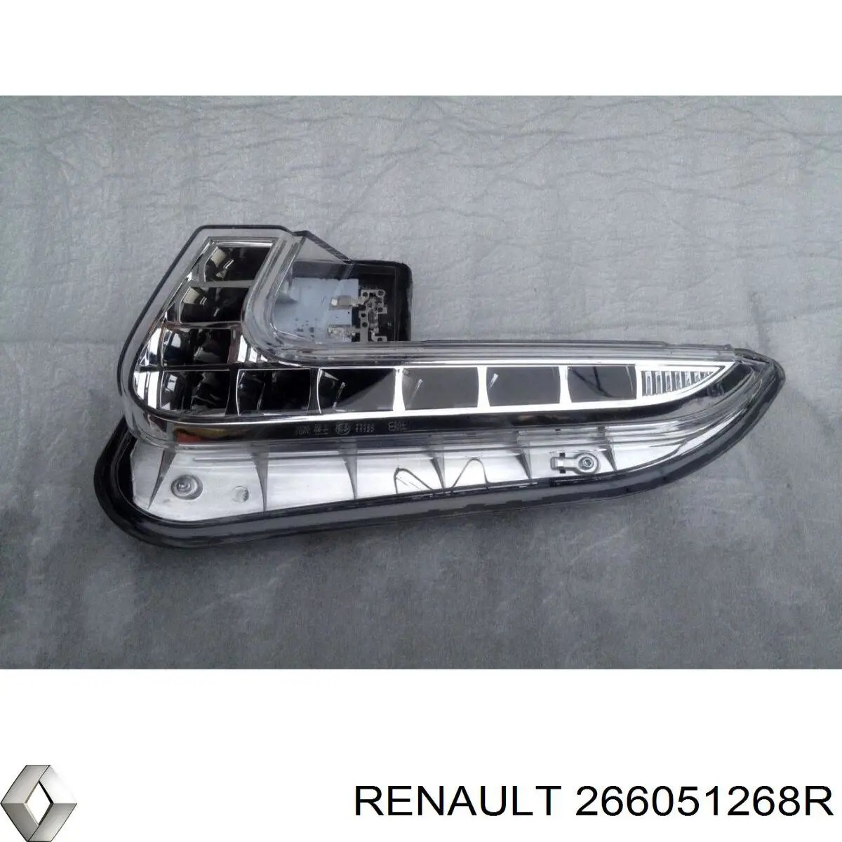 266051268R Renault (RVI) Фара денного світла, ліва