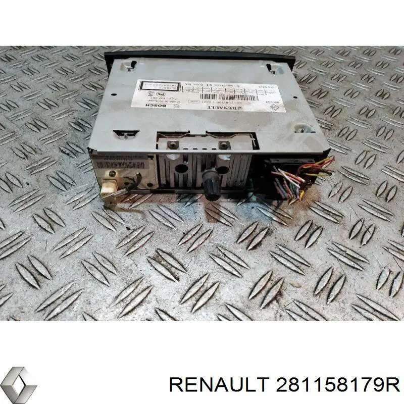 Магнітола (радіо AM/FM) Renault (RVI) 281158179R ціна, від 163.45 USD