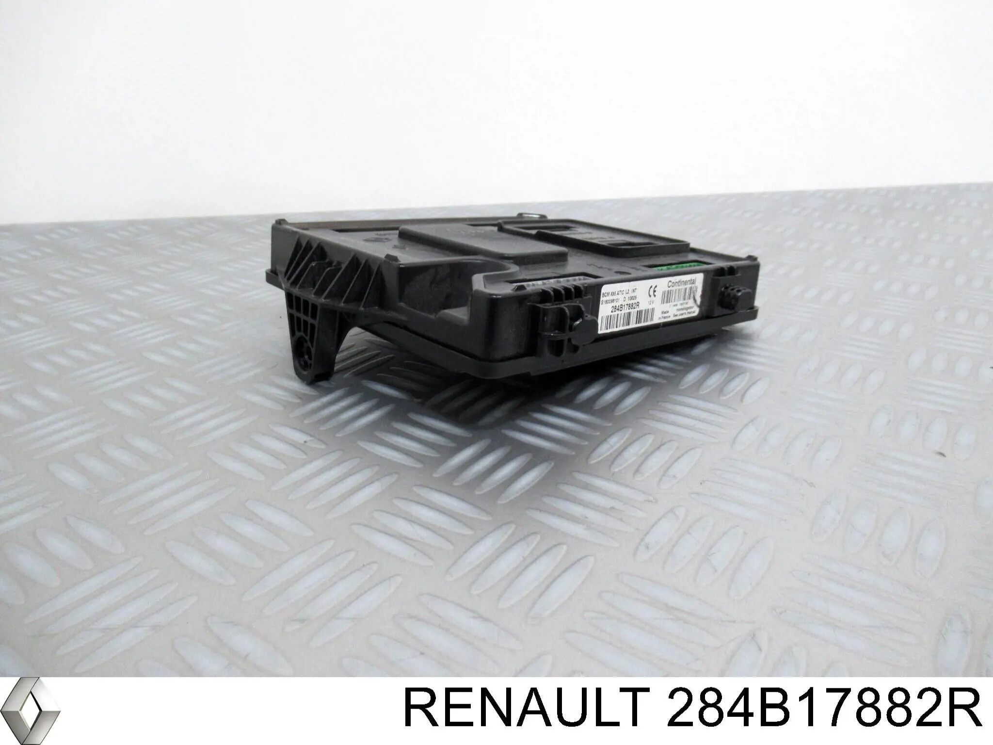 Купити 284B17882R Renault (RVI) Корпус запобіжників