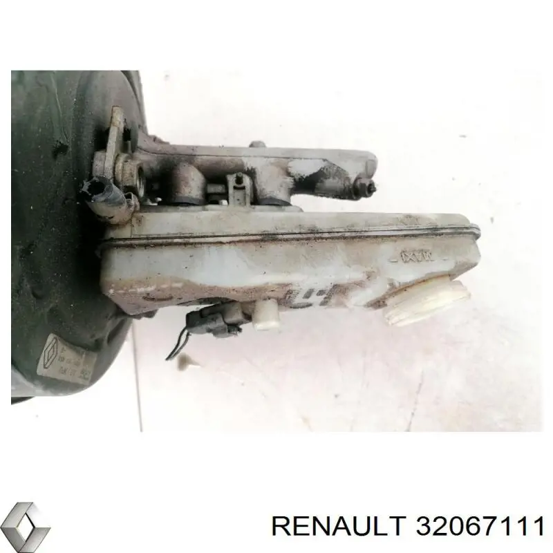 Купити 32067111 Renault (RVI) 