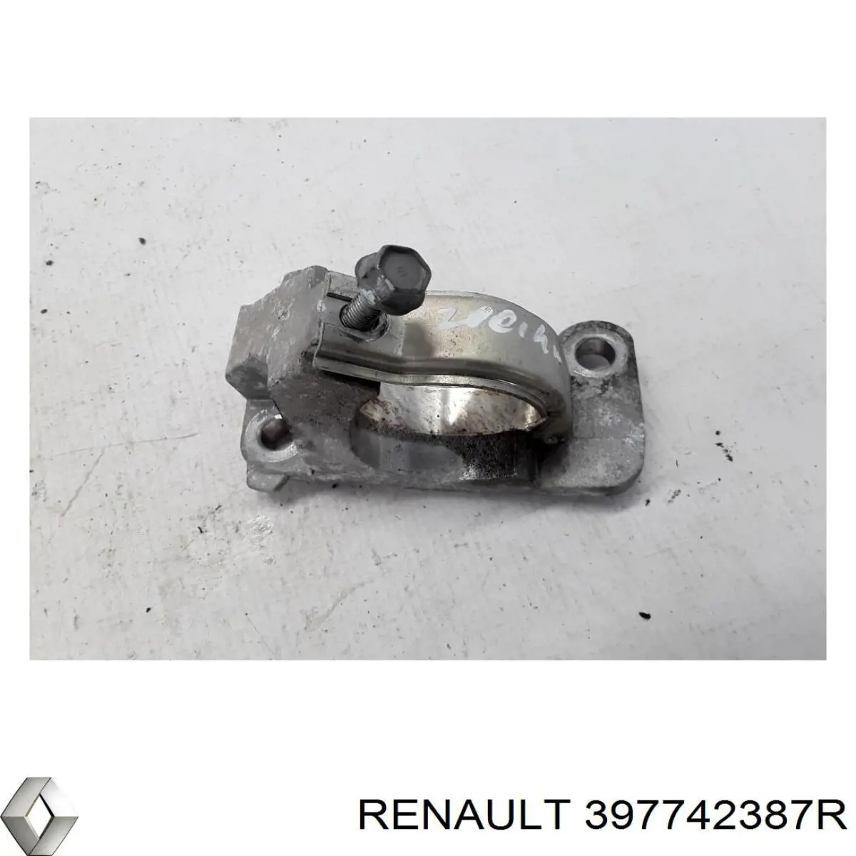 Опора підвісного підшипника передньої піввісі Renault (RVI) 397742387R ціна, від 17.74 USD