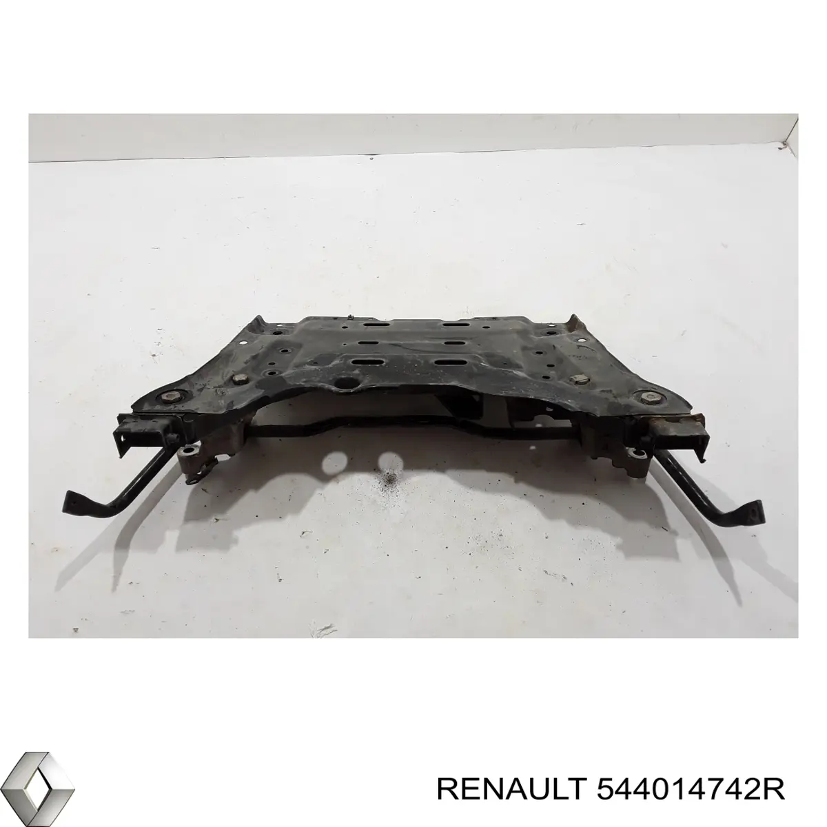 544014742R Renault (RVI) Передня балка