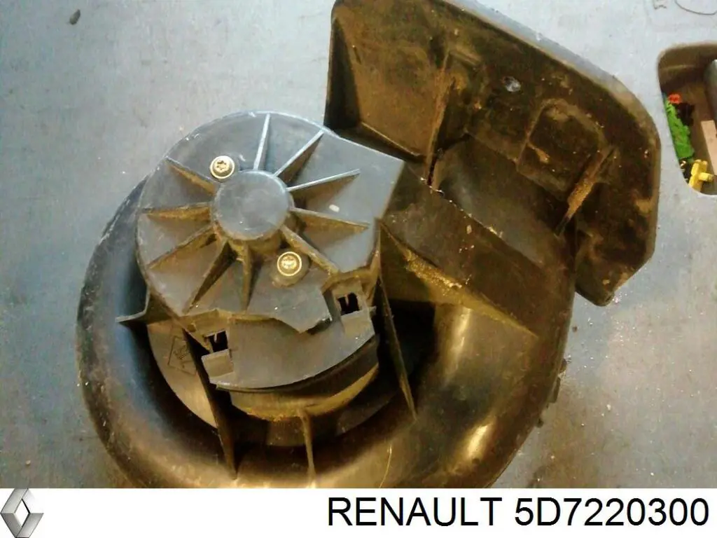 Двигун вентилятора пічки (обігрівача салону) Renault (RVI) 5D7220300 ціна, від 47.37 USD