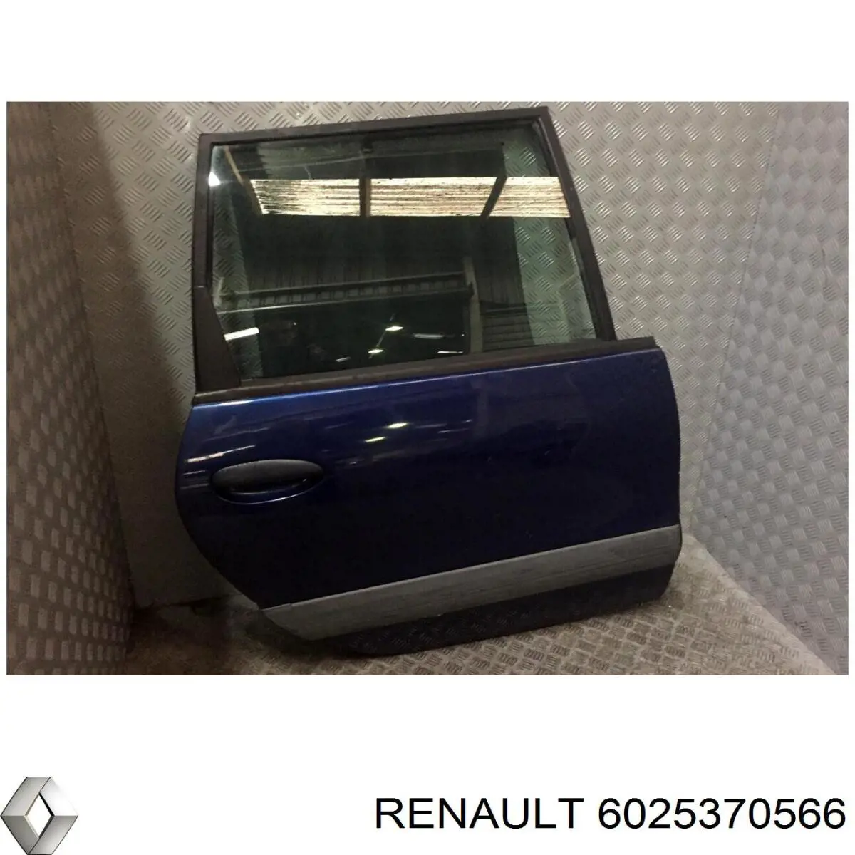 Купити 6025370566 Renault (RVI) Двері задні, праві