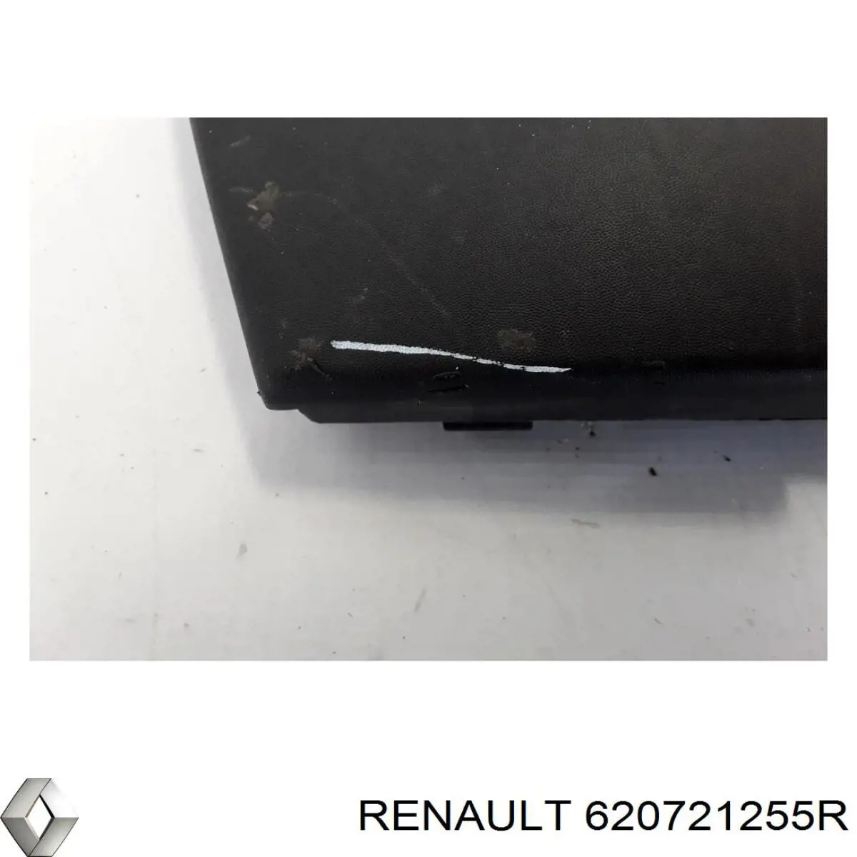 Накладка бампера переднього, центральна Renault (RVI) 620721255R ціна, від 26.03 USD