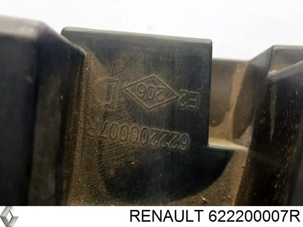 622200007R Renault (RVI) Кронштейн бампера переднього, правий