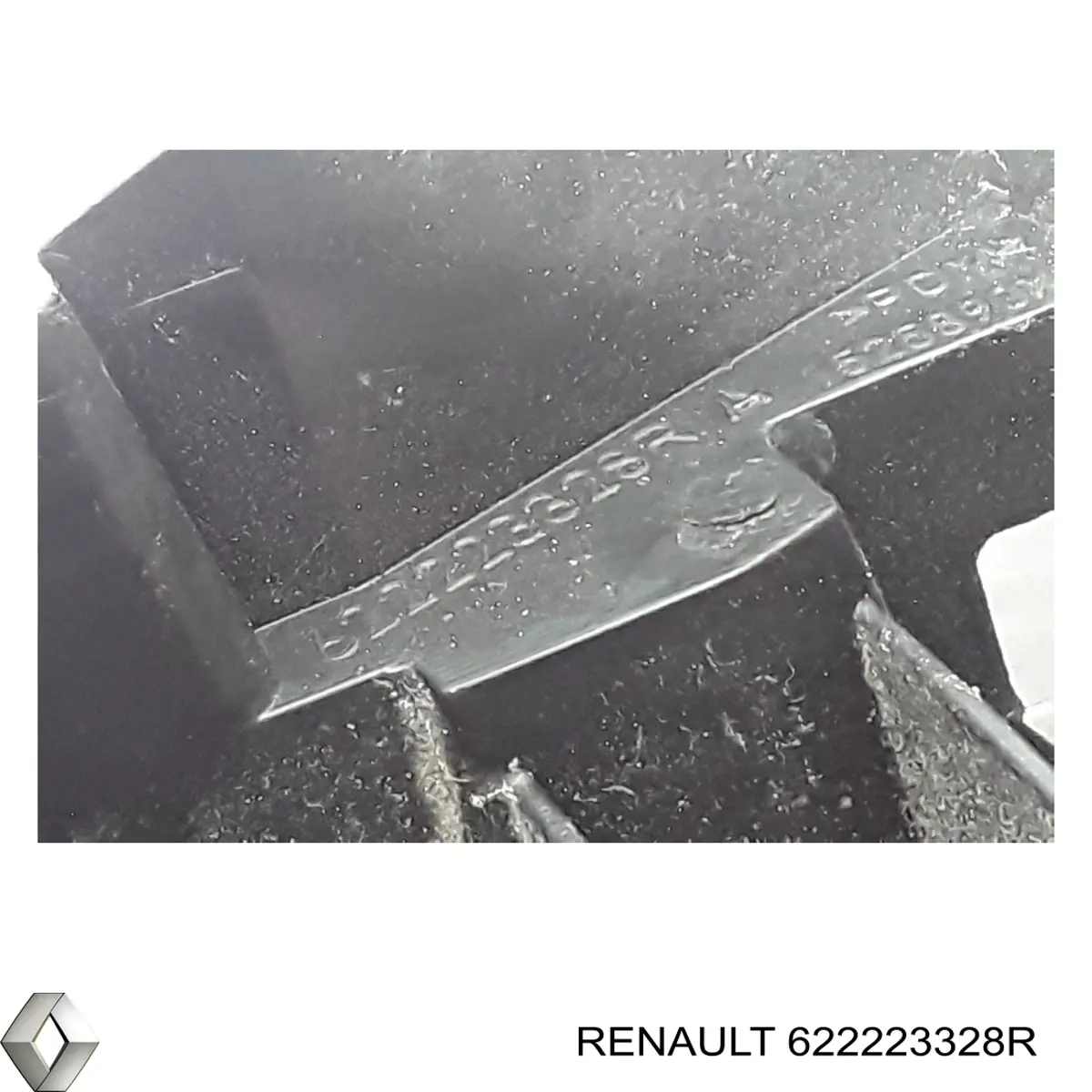 622223328R Renault (RVI) Кронштейн бампера переднього, правий
