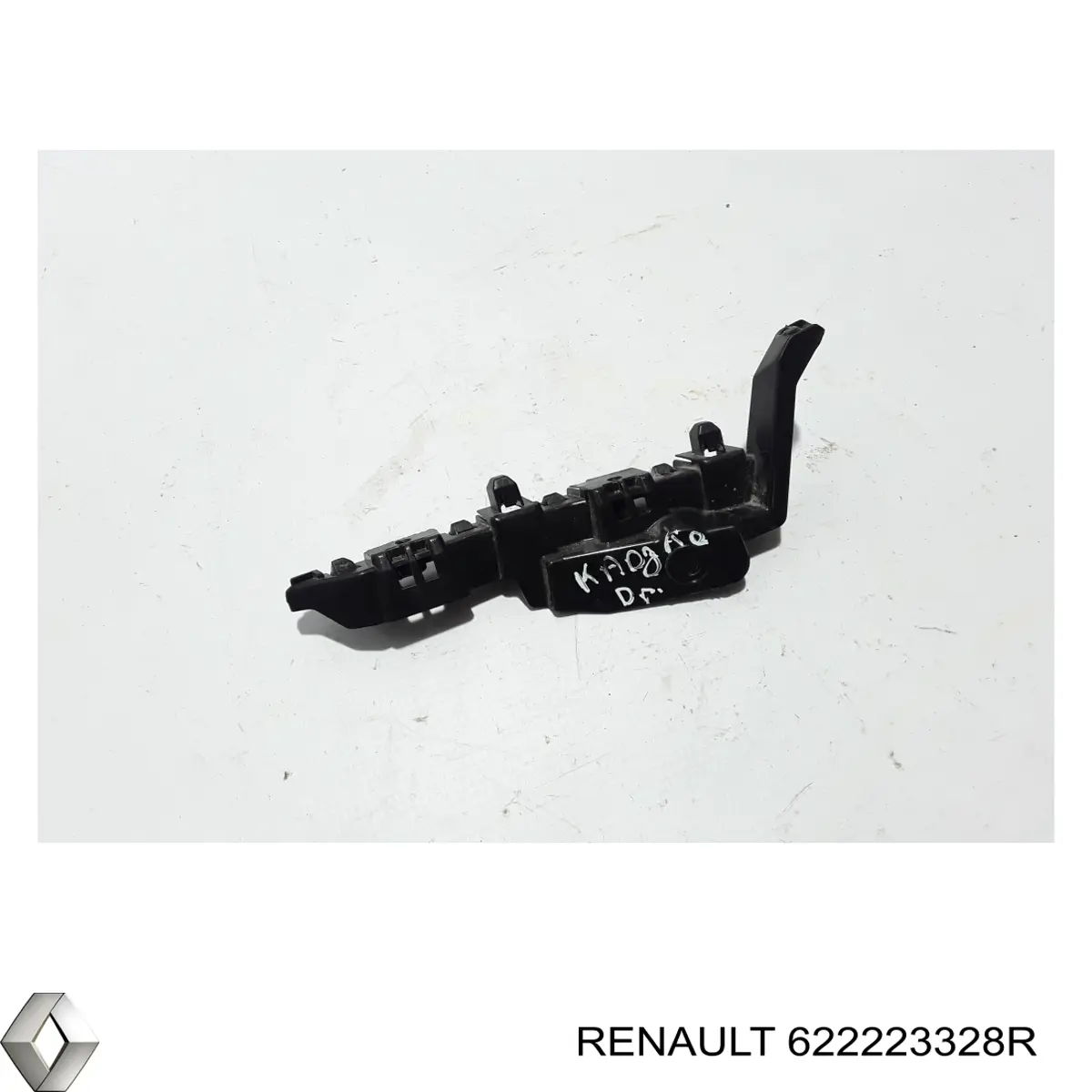 Купити 622223328R Renault (RVI) Кронштейн бампера переднього, правий