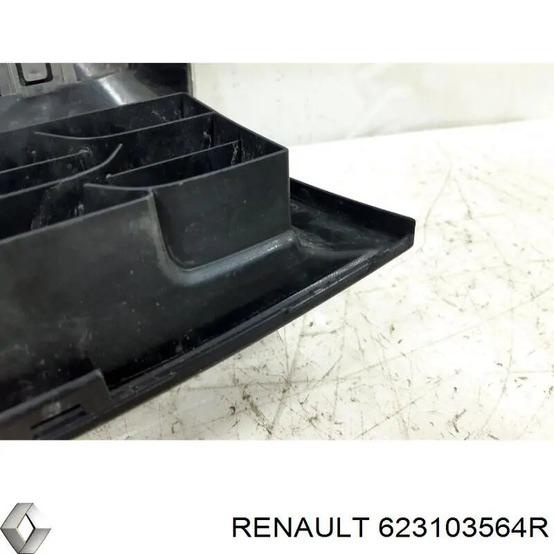 623103564R Renault (RVI) Кронштейн решітки радіатора