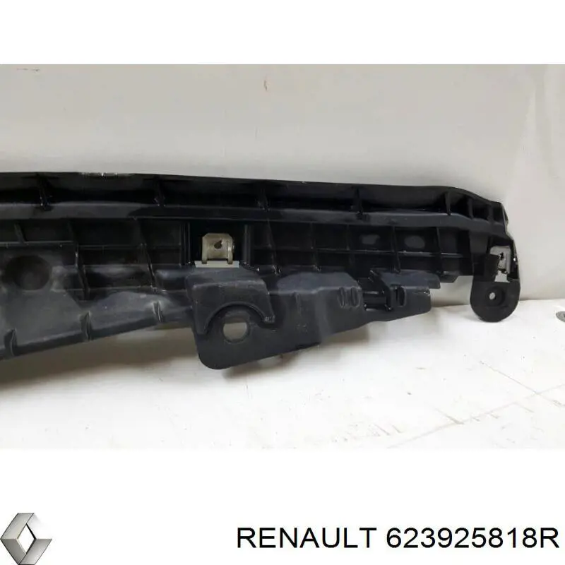 Купити 623925818R Renault (RVI) Кронштейн решітки переднього бампера