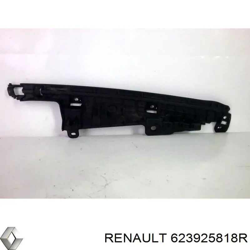 Кронштейн решітки переднього бампера 623925818R Renault (RVI)