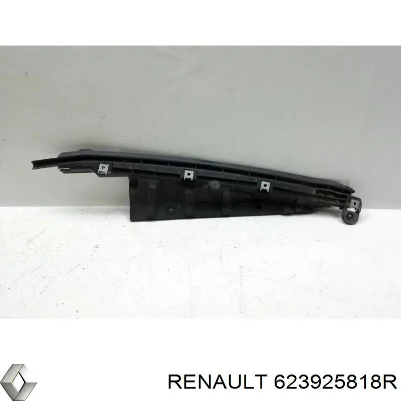 623925818R Renault (RVI) кронштейн решітки переднього бампера