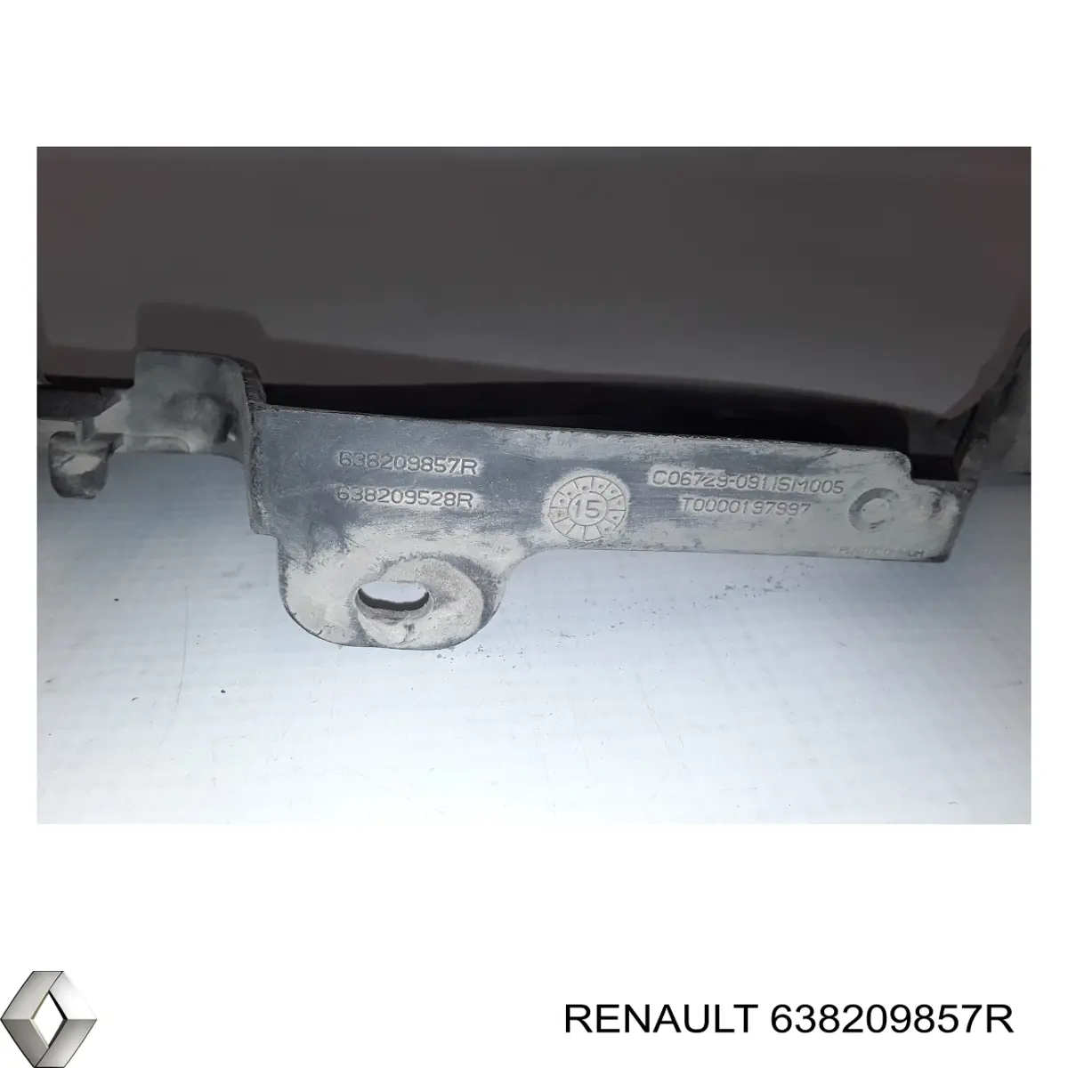  638209857R Renault (RVI)