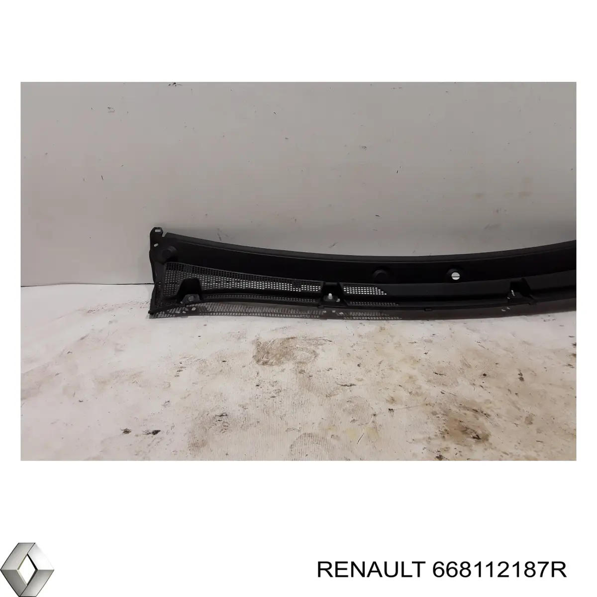 Купити 668112187R Renault (RVI) Водостік лобового скла, жабо