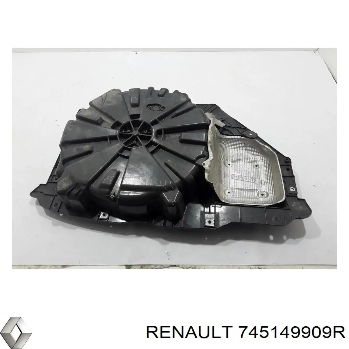 745149909R Renault (RVI) Днище багажника / ніша запасного колеса