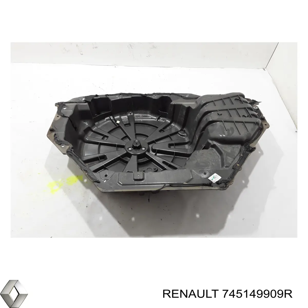 Купити 745149909R Renault (RVI) Днище багажника