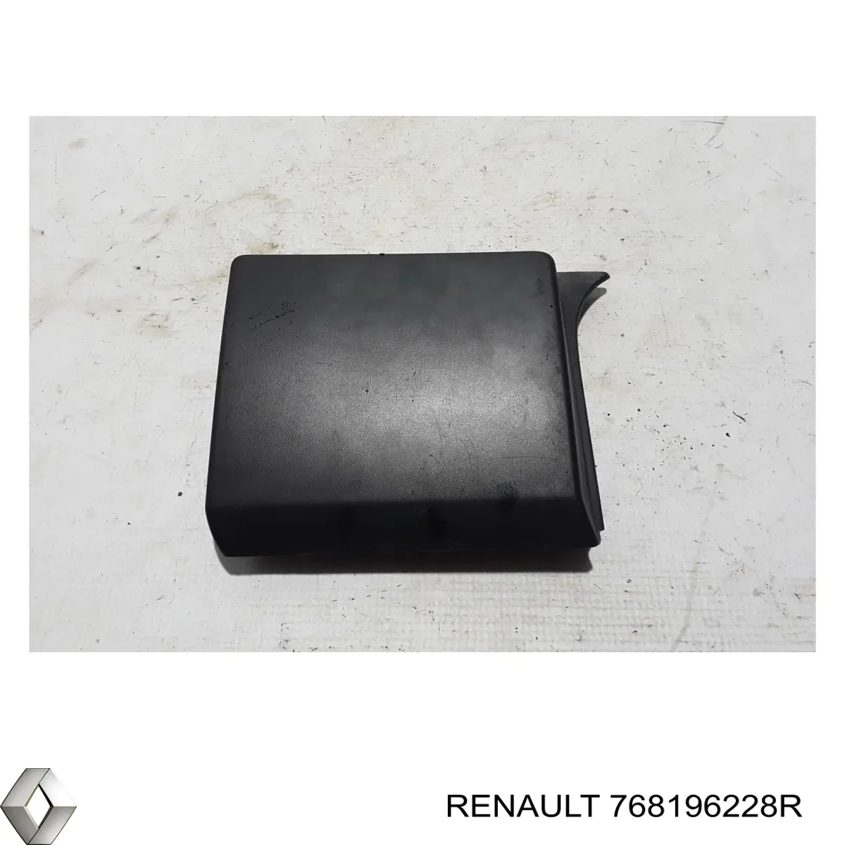 Купити 768196228R Renault (RVI) Накладка стійки кузова зовнішня, передня ліва