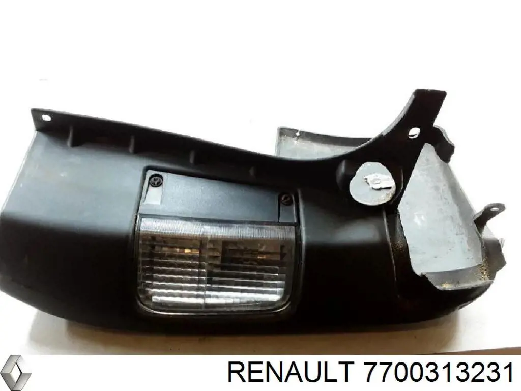 7700313231 Renault (RVI) бампер задній, ліва частина
