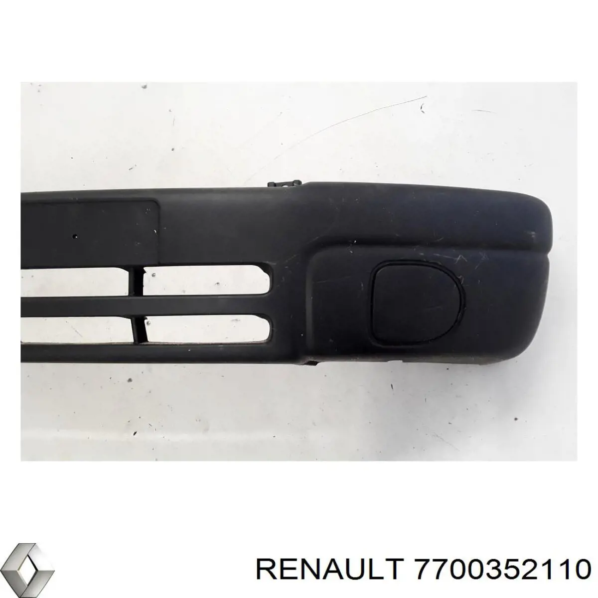 Бампер на авто Renault (RVI) 7700352110 ціна, від 109.65 USD
