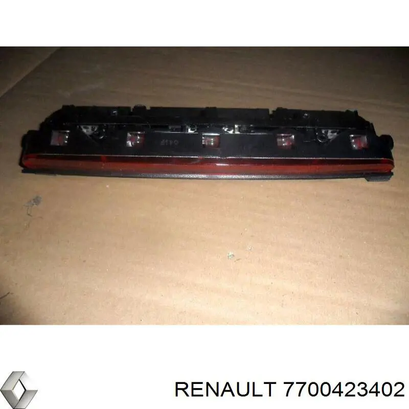 Задній стоп 7700423402 Renault (RVI)