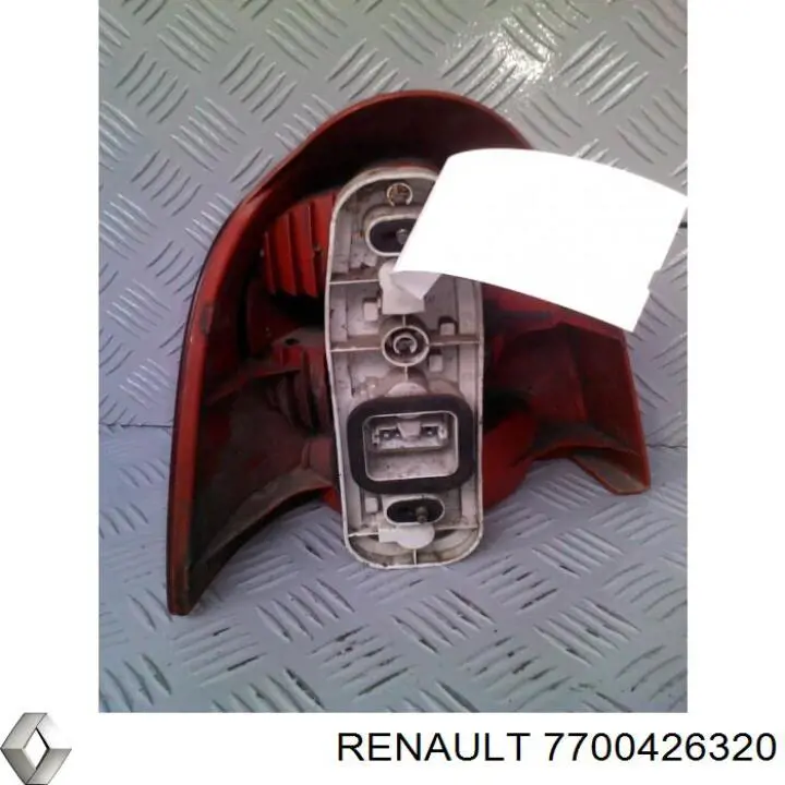 Купити 7700426320 Renault (RVI) Стоп задній