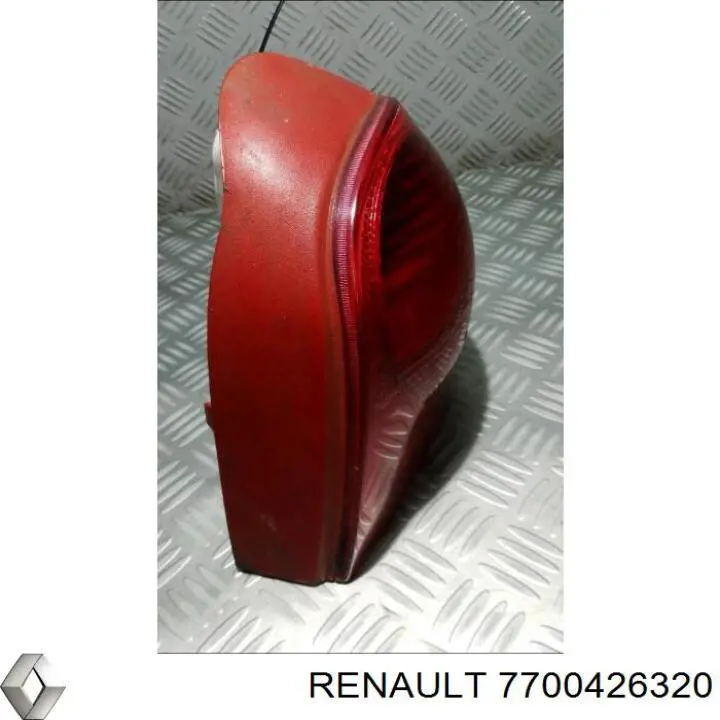 Фара задня права зовнішня Renault (RVI) 7700426320
