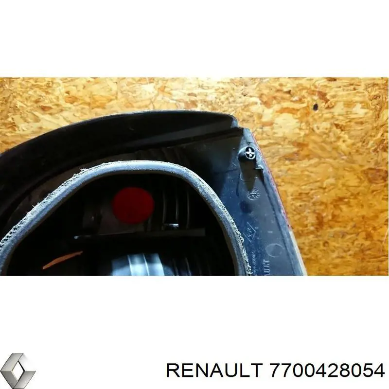 7700428054 Renault (RVI) Задня ліва фара