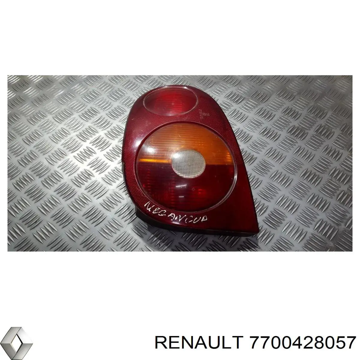 7700428057 Renault (RVI) Задній правий зовнішній ліхтар