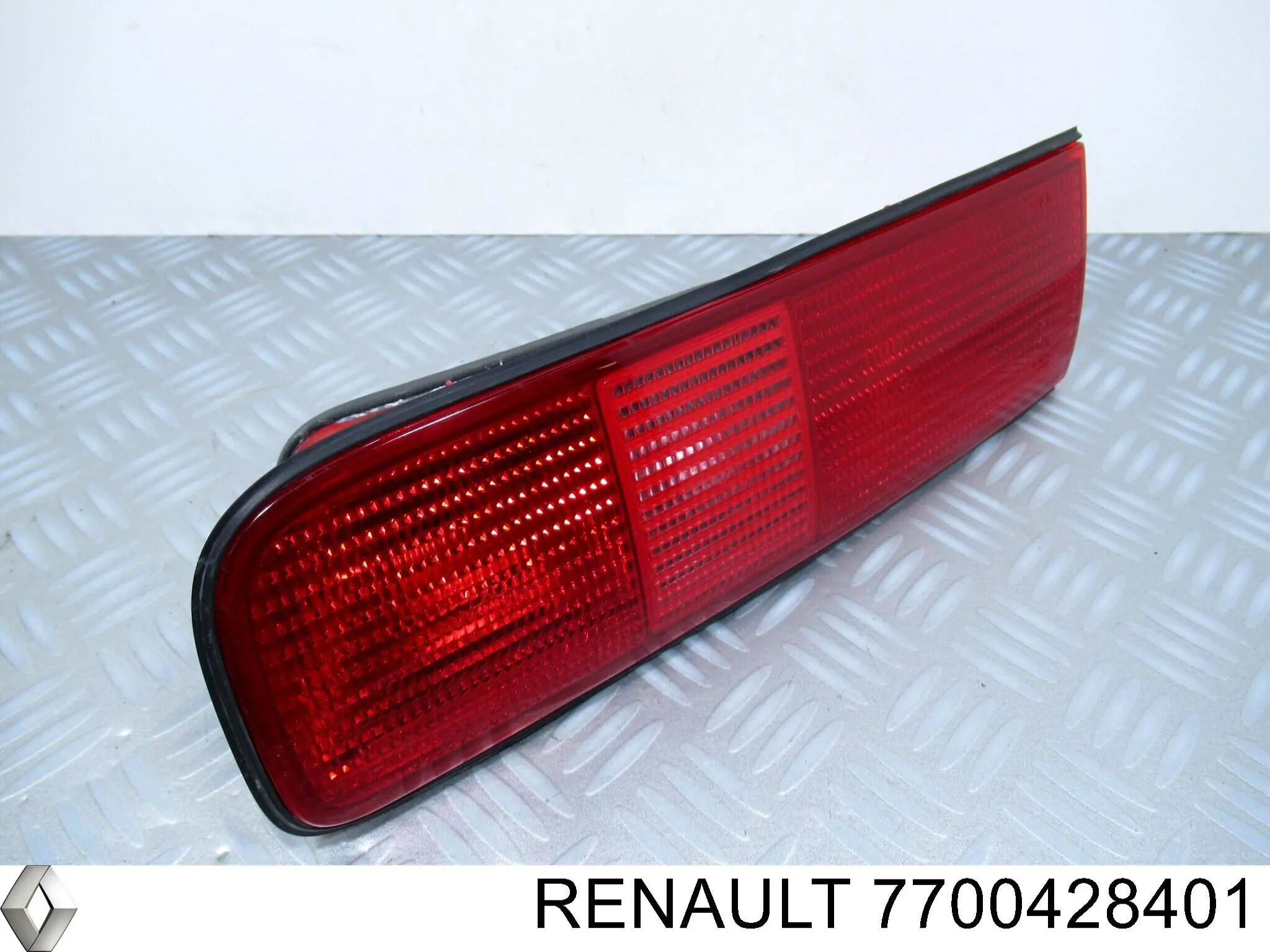 Стоп задній Renault (RVI) 7700428401 ціна, від 85.11 USD