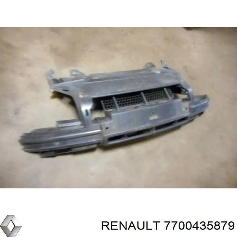 7700435879 Renault (RVI) бампер передній