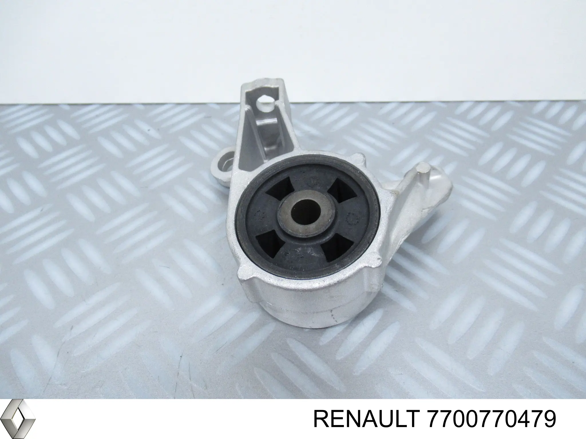 Купити 7700770479 Renault (RVI) Подушка (опора) двигуна, ліва нижня