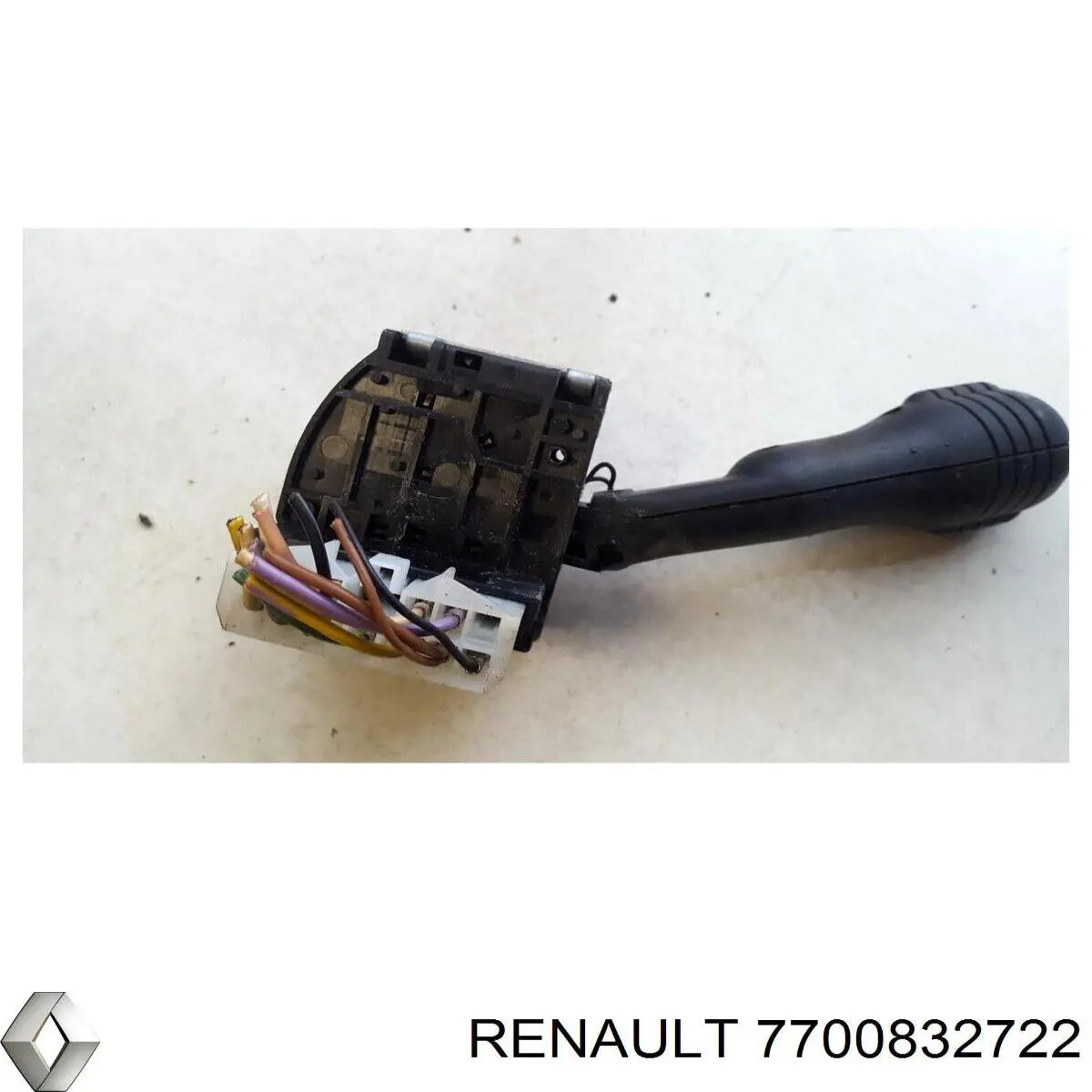 Перемикач підрульовий, правий Renault (RVI) 7700832722 ціна, від 19.24 USD