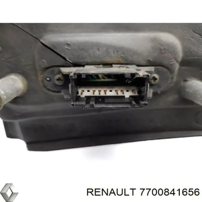 Дзеркало праве 7700841656 Renault (RVI)