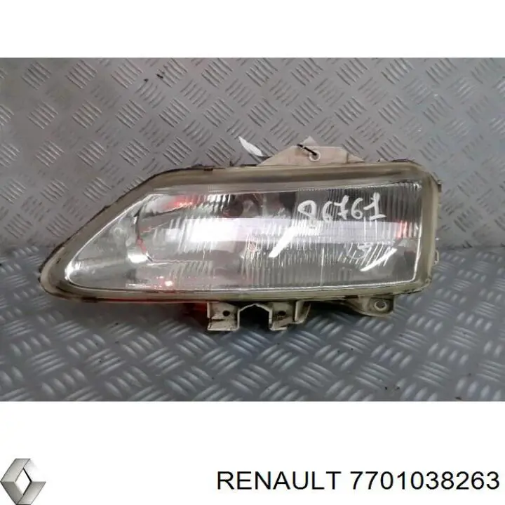 Купити 7701038271 Renault (RVI) Основна фара в зборі ліва